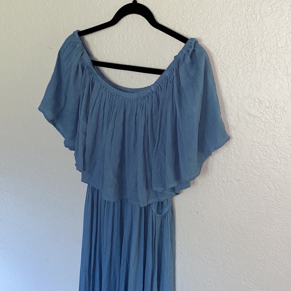 Elan Off the Shoulder Dress - Picture 2 of 4